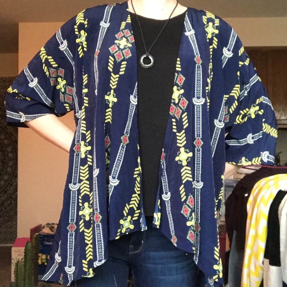 LuLaRoe Kimono/Light Cardigan